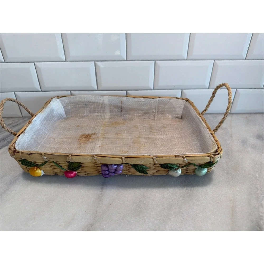 Vintage Fruit Wicker Basket Hand Woven Carrier Straw Raffia Lined Casserole 3-D